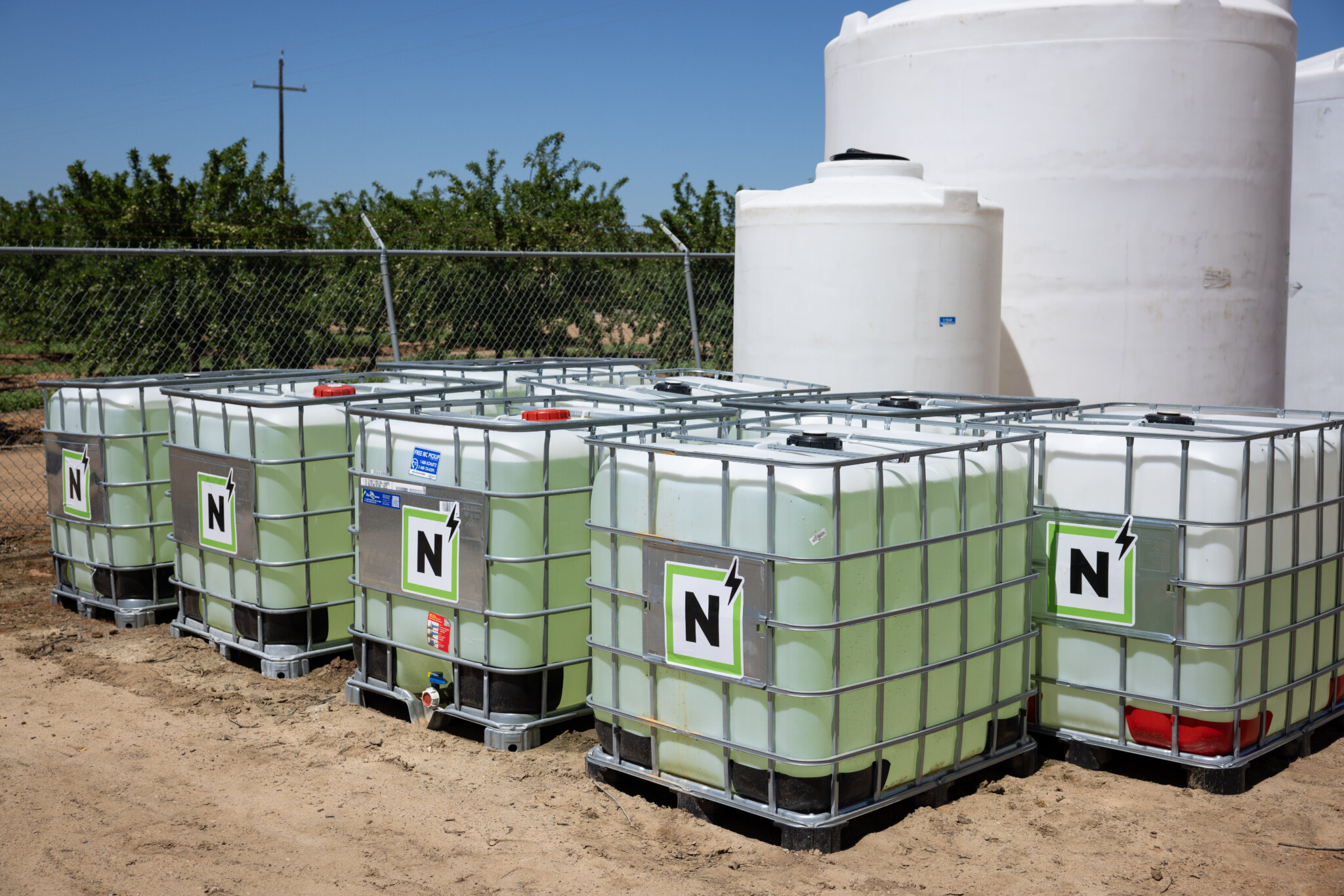 Nitricity fertilizer tanks